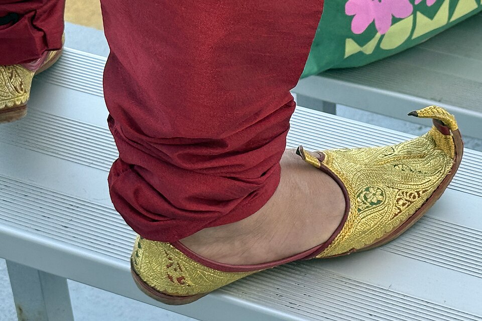 Golden embroidered Punjabi jutti shoes